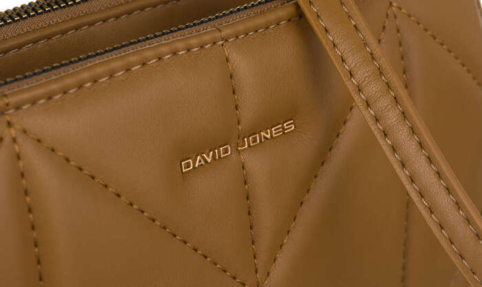 Elegancka, pikowana torebka damska ze skóry ekologicznej - David Jones